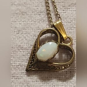 😍🎁🥰Gold Heart Pendant with Opal Stone 1/20 14k GF